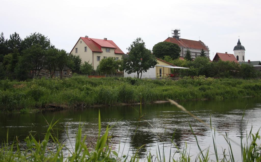Dom Pod Czarnym Bocianem Homestay *